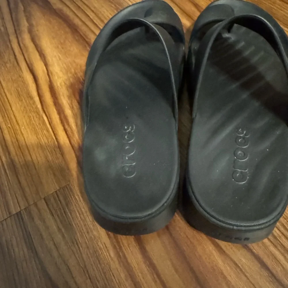 CROCS Black Slide Sandals - Women's Size 7 - Picture 3 of 5